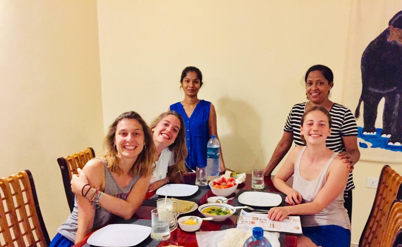 Sweet Home Tourist Rest, Cooking Classes & Tours Anuradhapura Εξωτερικό φωτογραφία