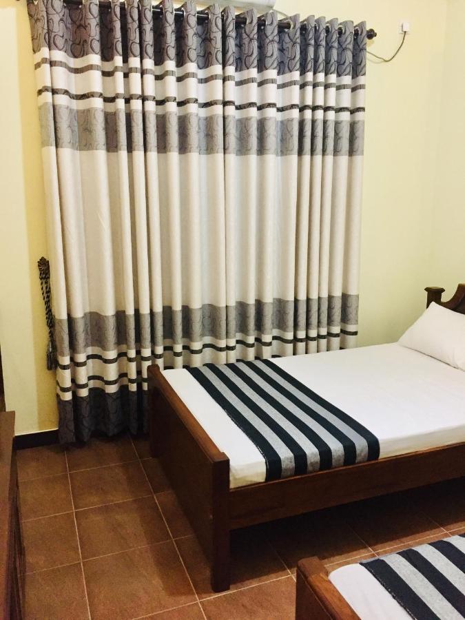 Sweet Home Tourist Rest, Cooking Classes & Tours Anuradhapura Εξωτερικό φωτογραφία
